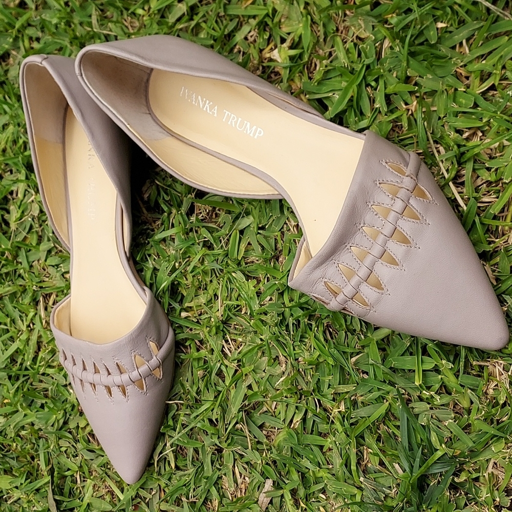 Ivanka Trump Taupe Grey Flats Size 7
